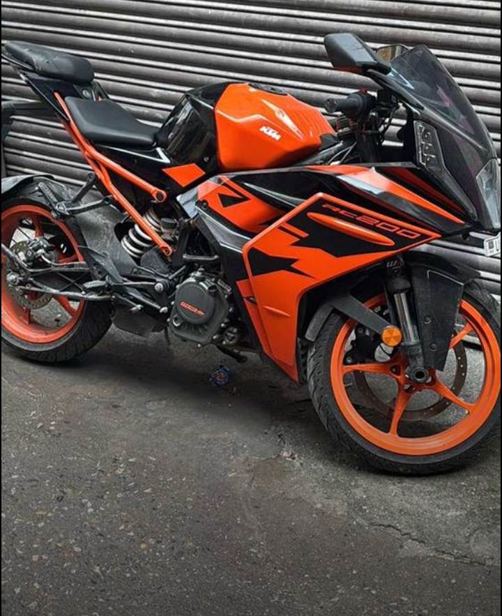 KTM RC 2...